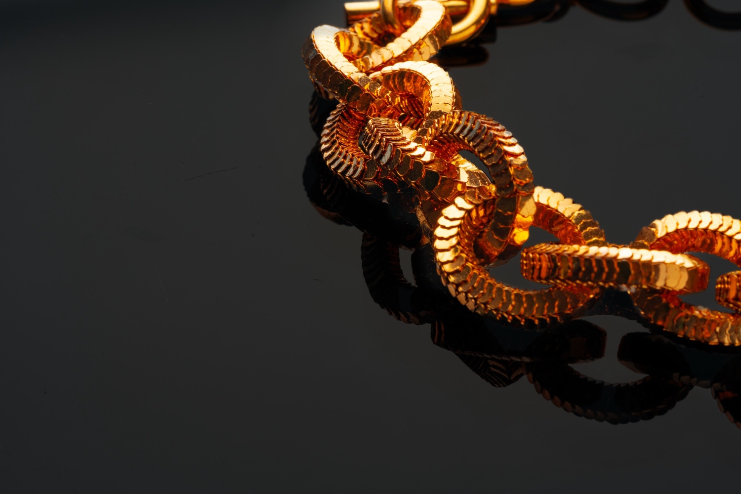 Protecting Your Jewelry: How to Avoid Common Damages and Wear